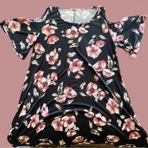 ✨ *BOGO* twelvemonths women’s top *BOGO* ✨